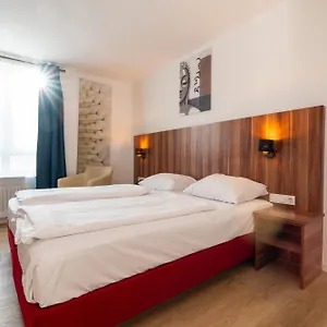 Astor 4* Munich