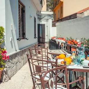 Elegant R&b Floridia , Taormina Italia